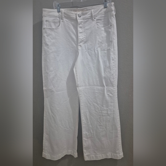 American Eagle Outfitters Denim - American Eagle Outfitters White Wide Leg Jeans